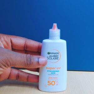GARNIER -AMBRE SOLAIRE SUPER UV Hyaluronic Acid SPF50+ 40ml